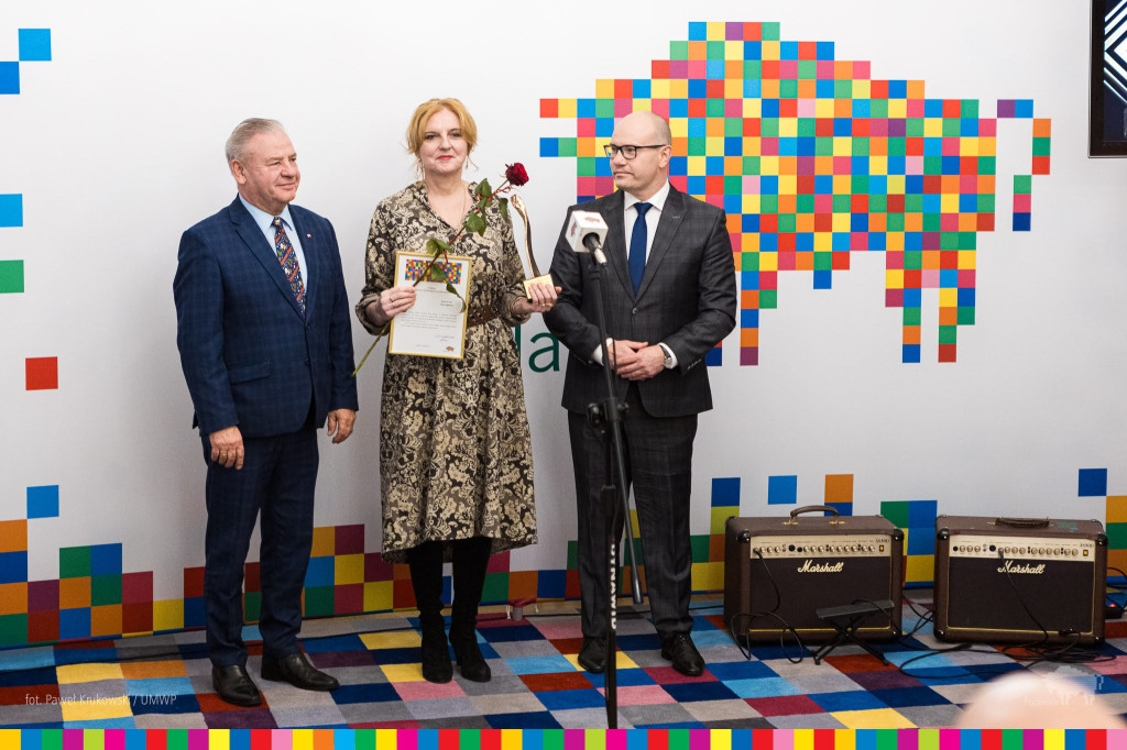 Marszałek nagrodził artystów i ludzi kultury