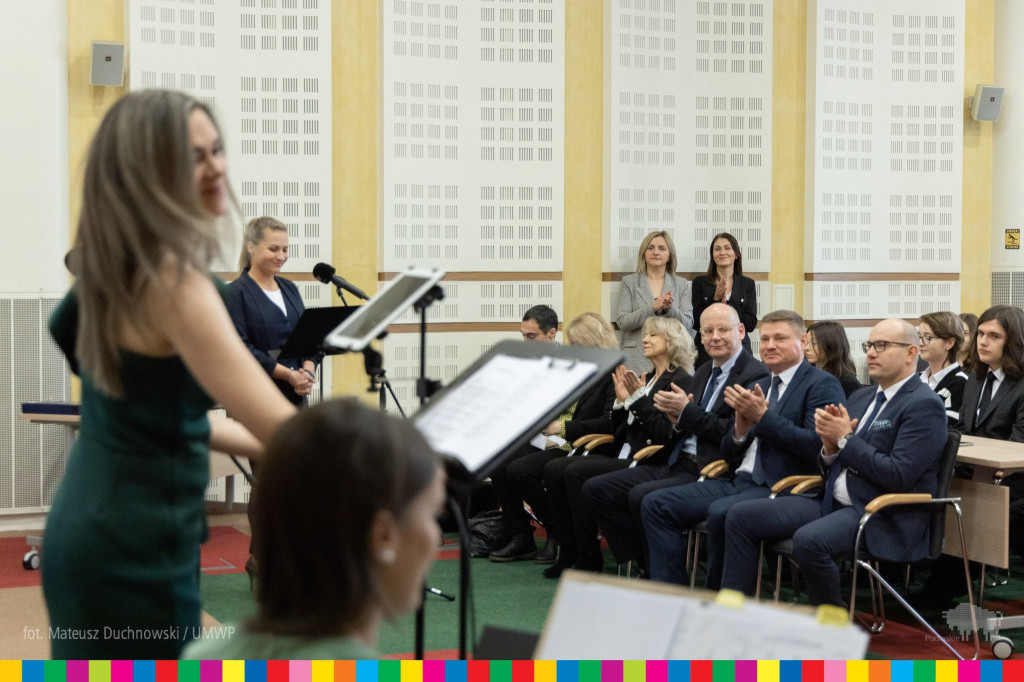 Najlepsi uczniowie z regionu otrzymali naukowe stypendia marszałka