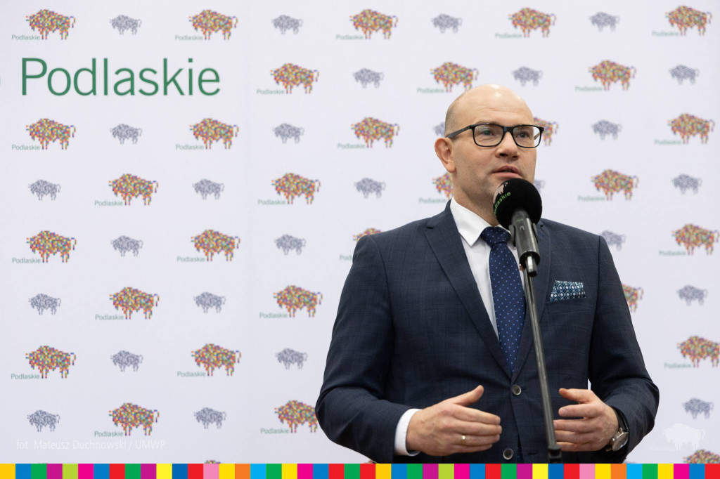 Najlepsi uczniowie z regionu otrzymali naukowe stypendia marszałka