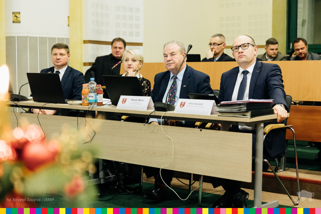 Sesja sejmiku – radni przyjęli budżet na 2024 rok
