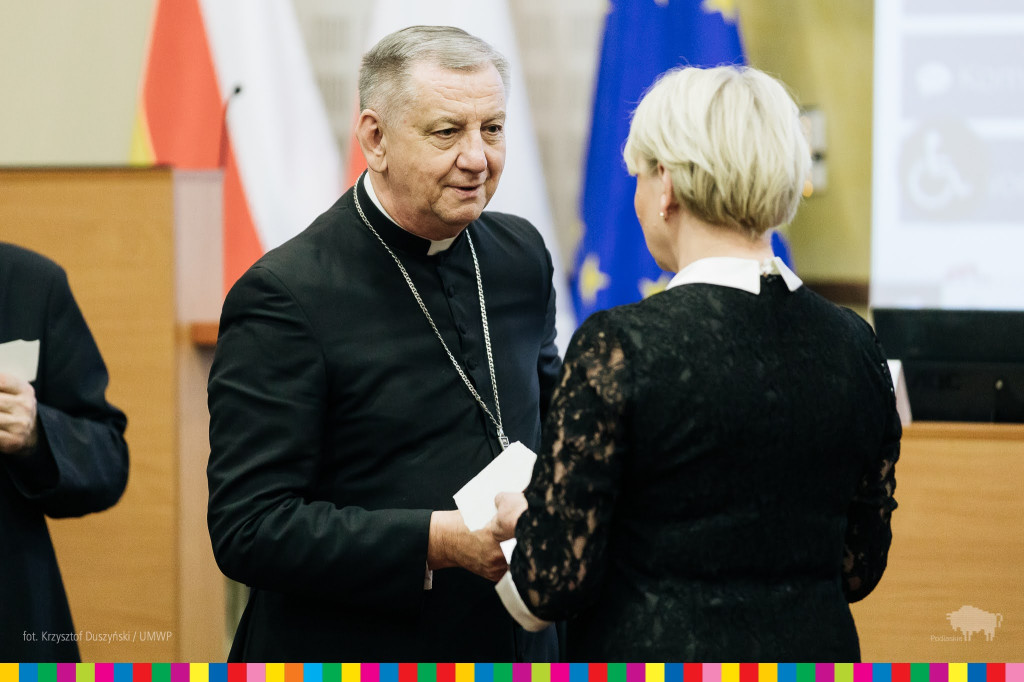 Sesja sejmiku – radni przyjęli budżet na 2024 rok