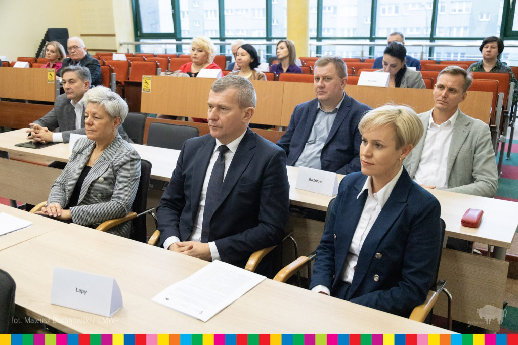 Niemal 45 mln zł na przeciwdziałanie wykluczeniu seniorów oraz osób z niepełnosprawnych