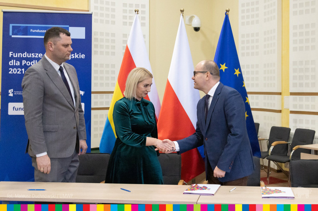 Niemal 45 mln zł na przeciwdziałanie wykluczeniu seniorów oraz osób z niepełnosprawnych