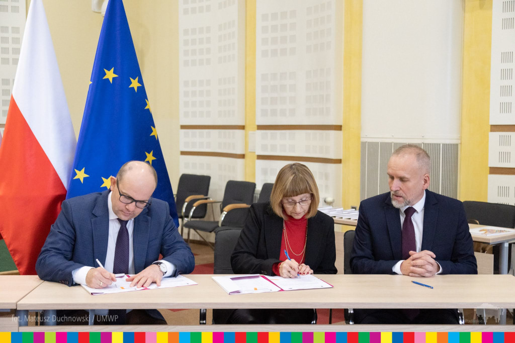 Niemal 45 mln zł na przeciwdziałanie wykluczeniu seniorów oraz osób z niepełnosprawnych