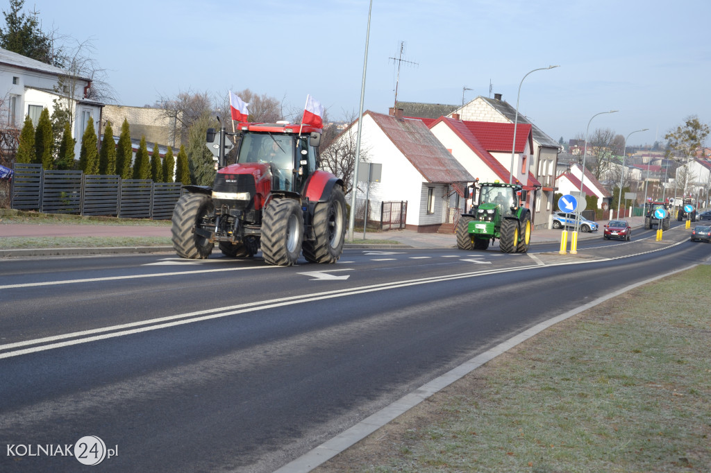 Rolnicy jadą z Kolna na protest do Marianowa