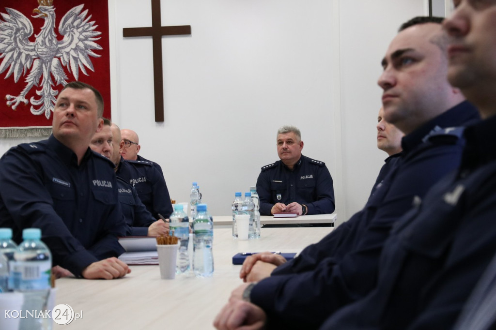 Odprawa w komendzie Policji w Kolnie