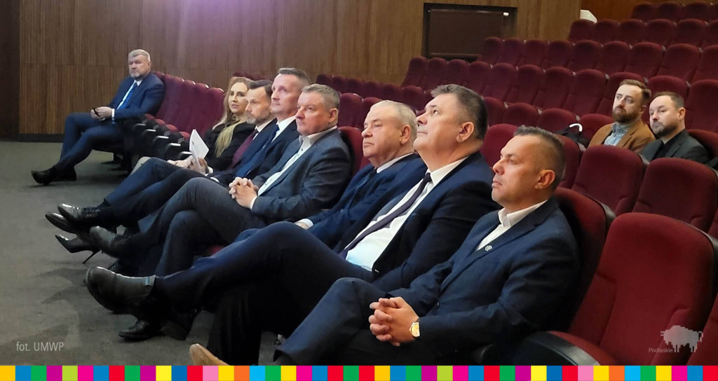 Zambrów. O samorządzie i futbolu