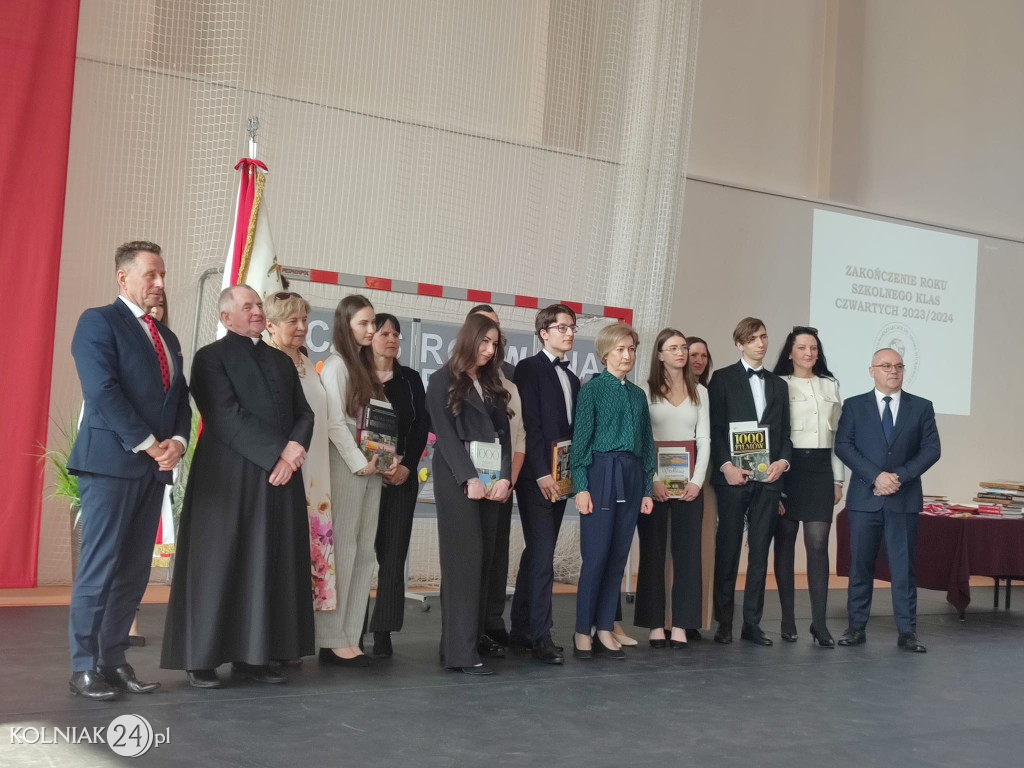 Zakończenie roku szkolnego uczniów klas czwartych