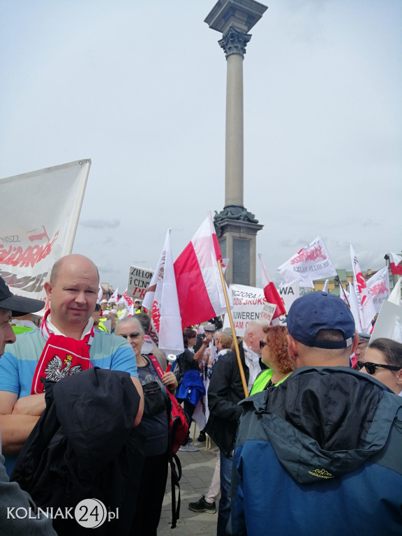 Kolnianie na marszu w Warszawie