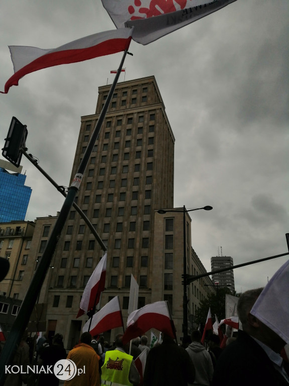 Kolnianie na marszu w Warszawie