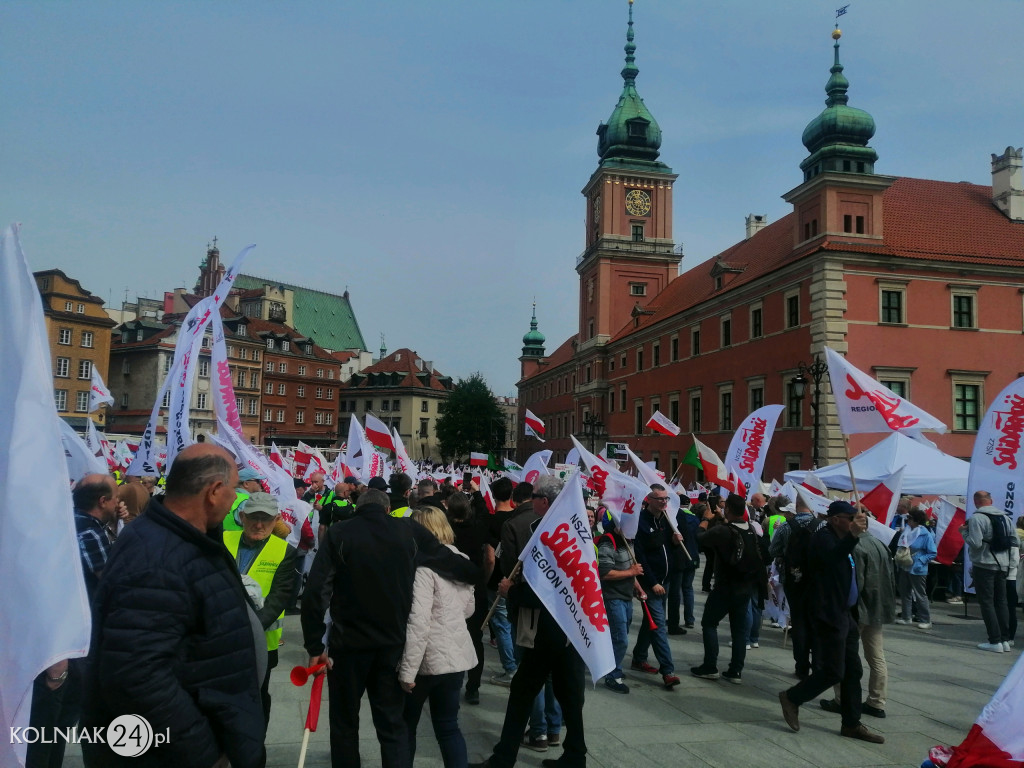 Kolnianie na marszu w Warszawie