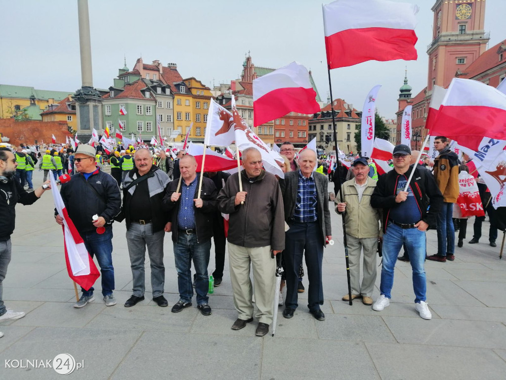 Kolnianie na marszu w Warszawie