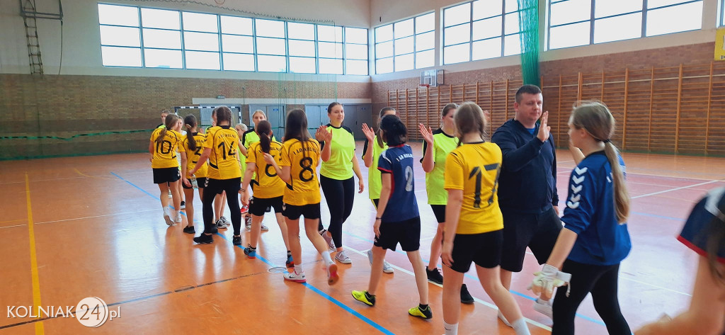 I LIGA HALOWEJ PIŁKI NOŻNEJ DZIEWCZĄT