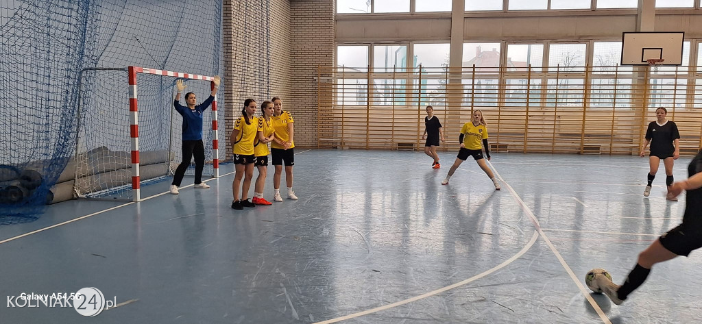 I LIGA HALOWEJ PIŁKI NOŻNEJ DZIEWCZĄT