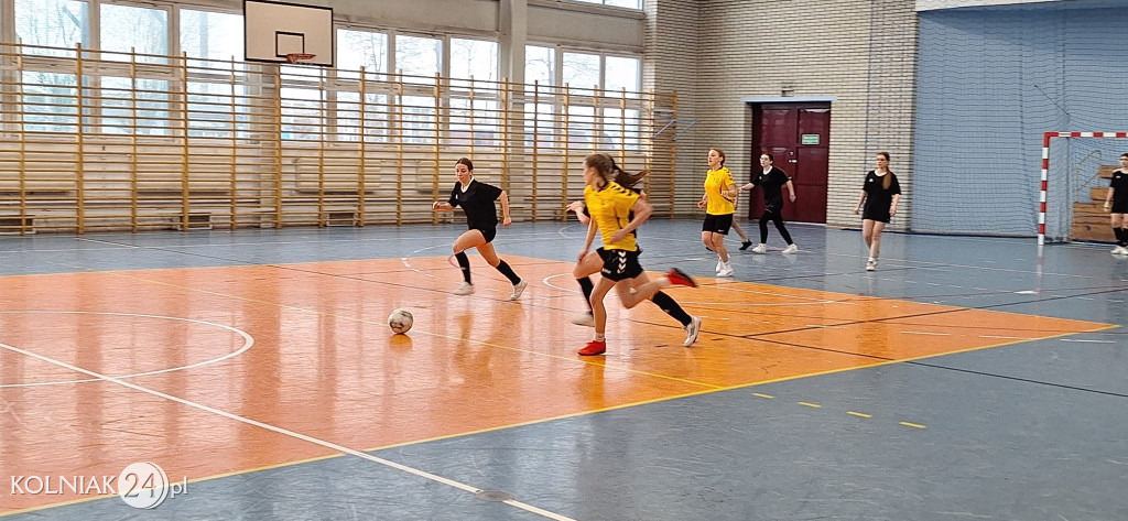 I LIGA HALOWEJ PIŁKI NOŻNEJ DZIEWCZĄT