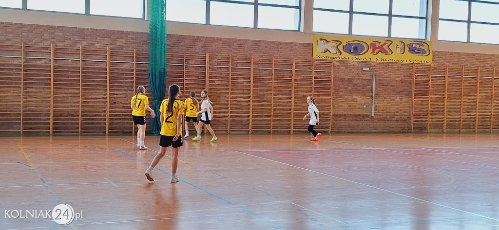 I LIGA HALOWEJ PIŁKI NOŻNEJ DZIEWCZĄT