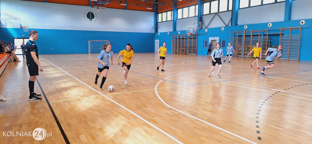 I LIGA HALOWEJ PIŁKI NOŻNEJ DZIEWCZĄT