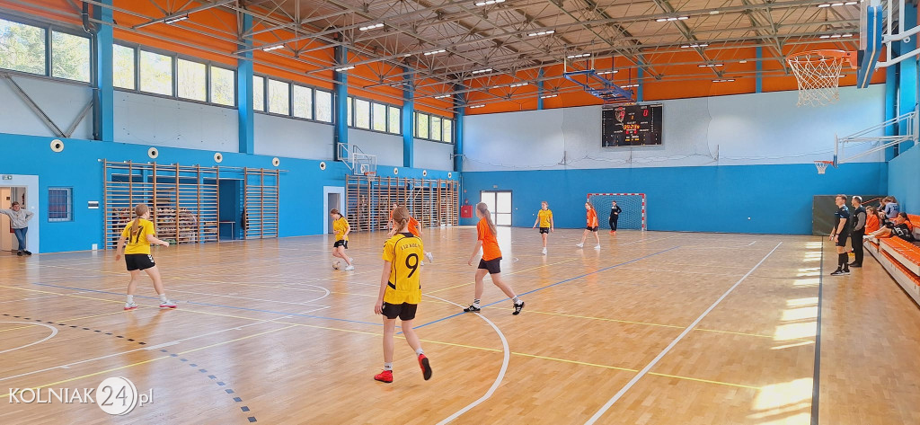 I LIGA HALOWEJ PIŁKI NOŻNEJ DZIEWCZĄT