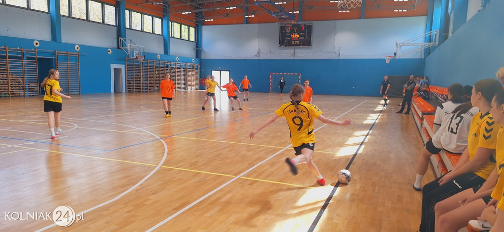 I LIGA HALOWEJ PIŁKI NOŻNEJ DZIEWCZĄT