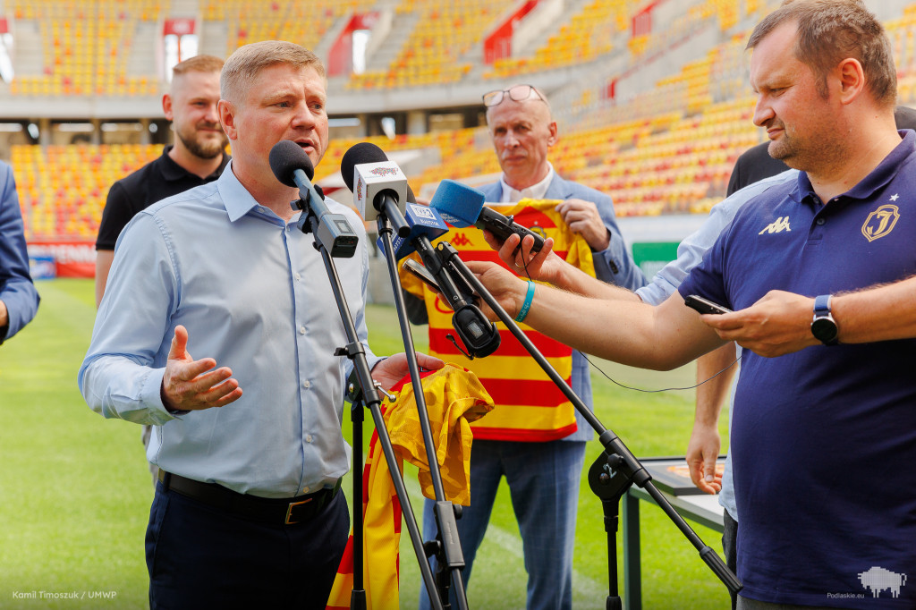 Jagiellonia Białystok zaprezentowała stroje meczowe na nowy sezon
