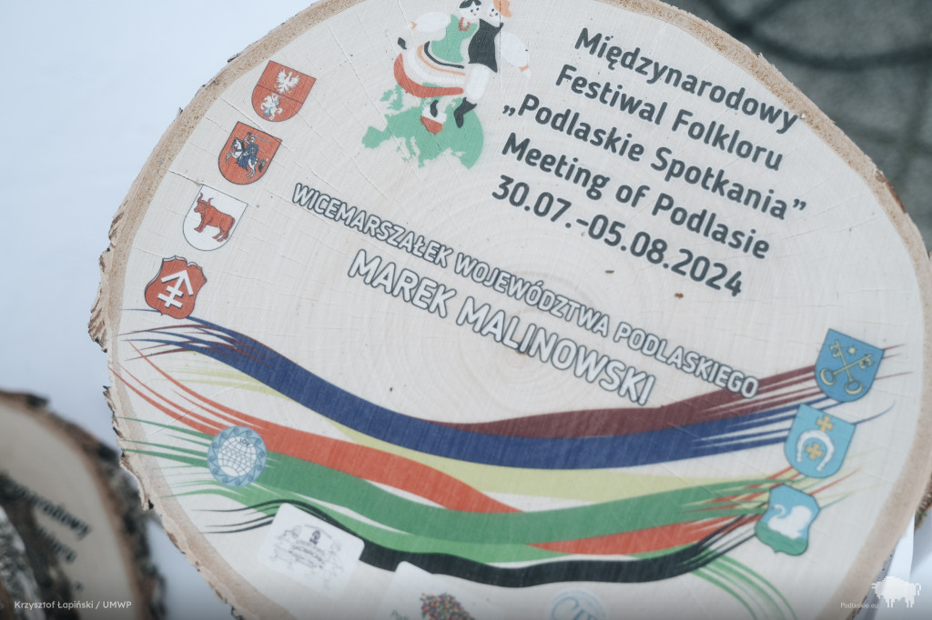 Barwne tradycje na folkowym festiwalu „Podlaskie Spotkania”