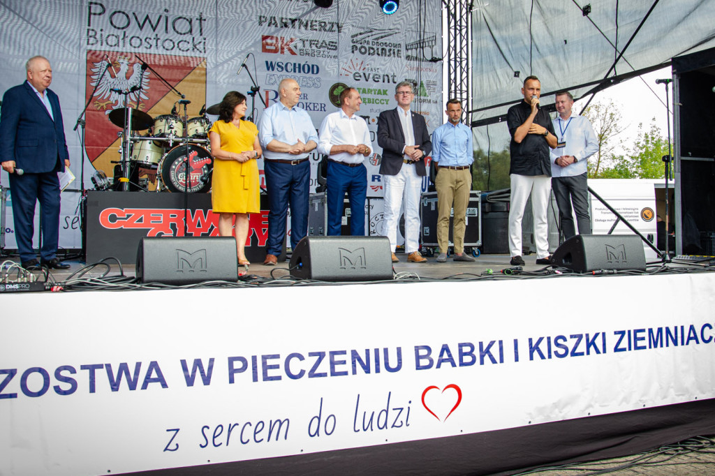 Trzecie Światowe Mistrzostwa w Pieczeniu Babki i Kiszki Ziemniaczanej w Supraślu