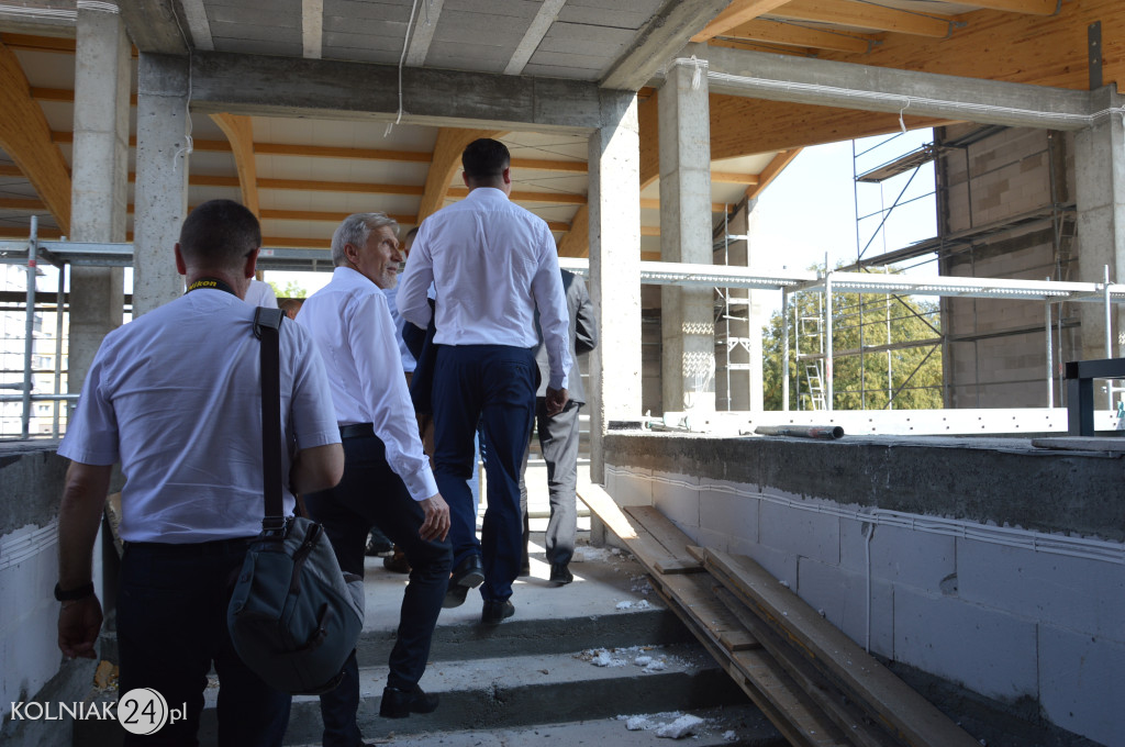 Wnętrze hali sportowej ZST
