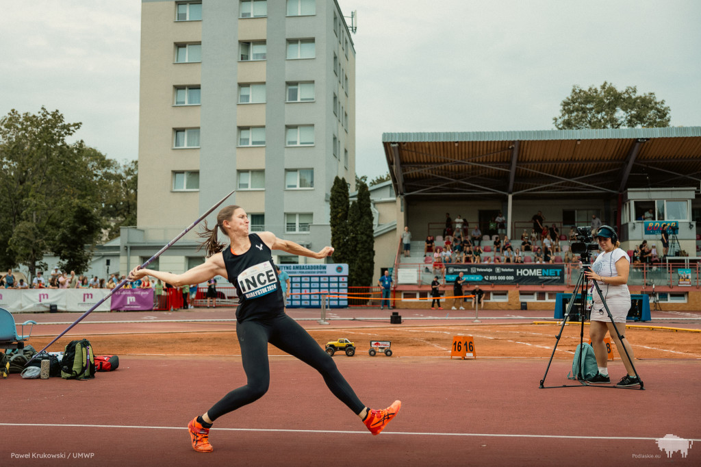 Natalia Kaczmarek uhonorowana przez władze województwa