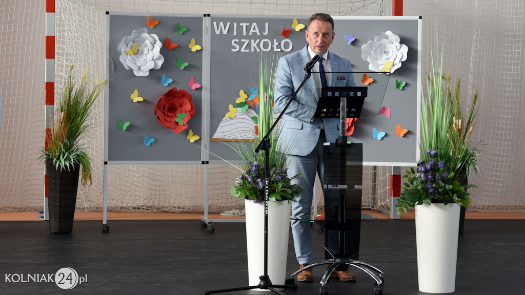 Rozpoczęcie roku szkolnego w szkołach średnich