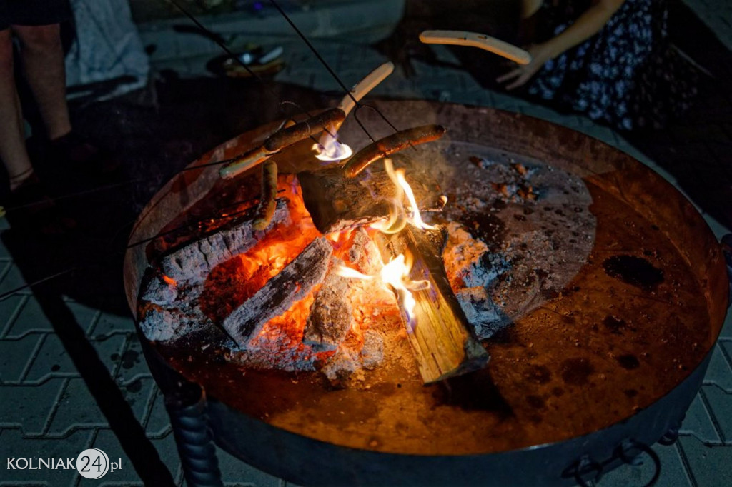 Zabawa pod chmurką