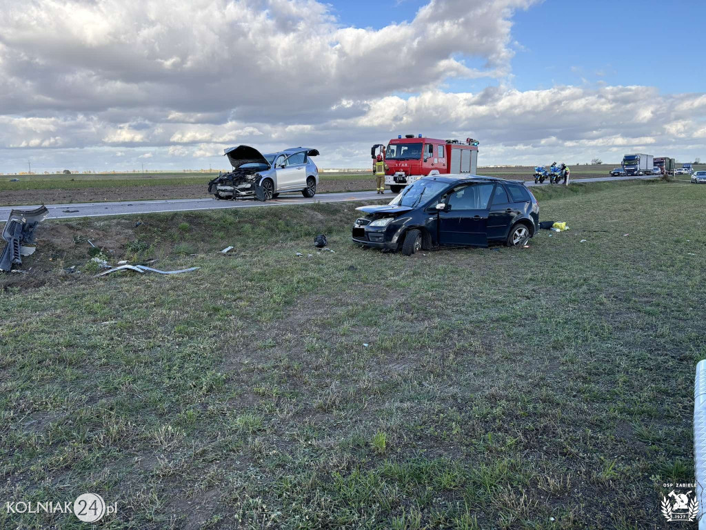 Zderzenie dwóch aut osobowych