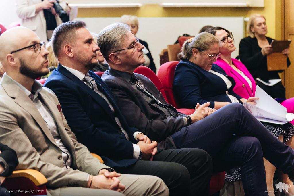 Polityka senioralna i jej przyszłość – konferencja w Podlaskim Urzędzie Wojewódzkim
