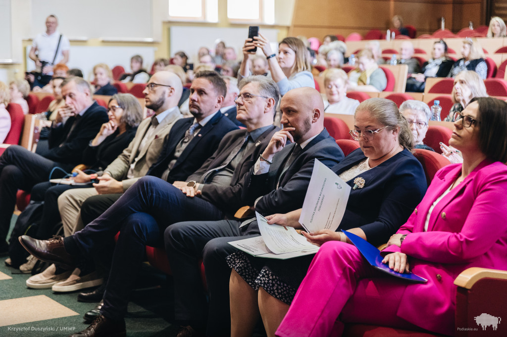 Polityka senioralna i jej przyszłość – konferencja w Podlaskim Urzędzie Wojewódzkim