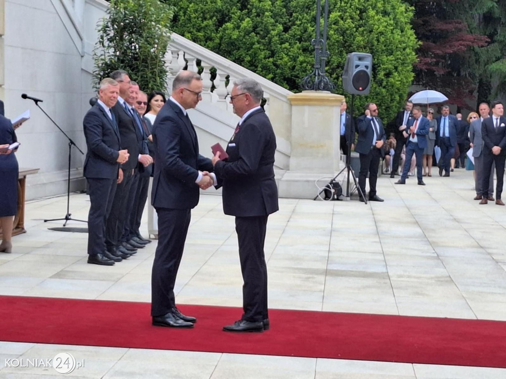 Złoty krzyż zasługi dla włodarza Kolna