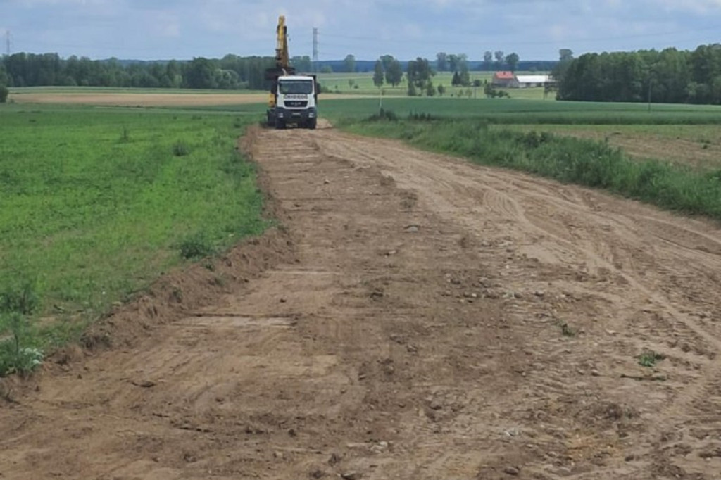 Budowa części drogi gminnej we wsi Grądy-Michały