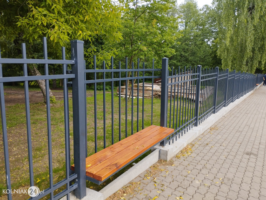 Ogrodzenie parku w Grabowie
