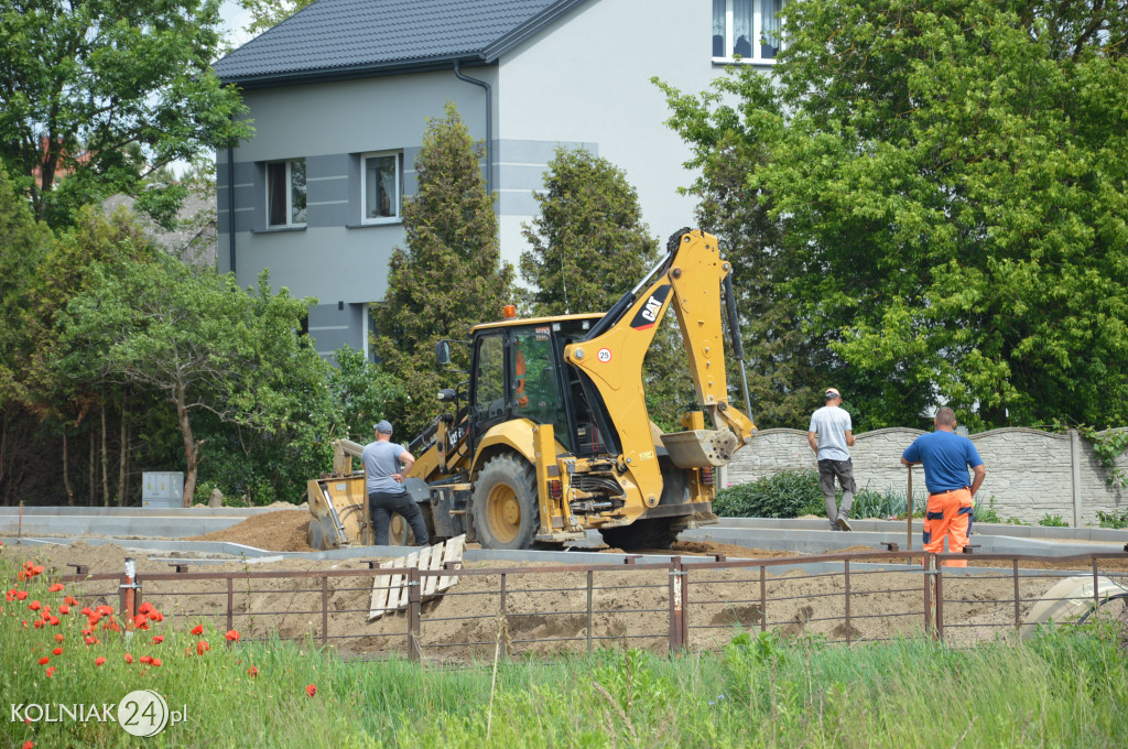 Prace na ulicy Bursztynowej i Szmaragdowej w Kolnie