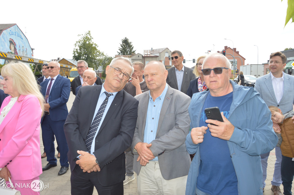 Odsłonięcie tablicy pamiątkowej