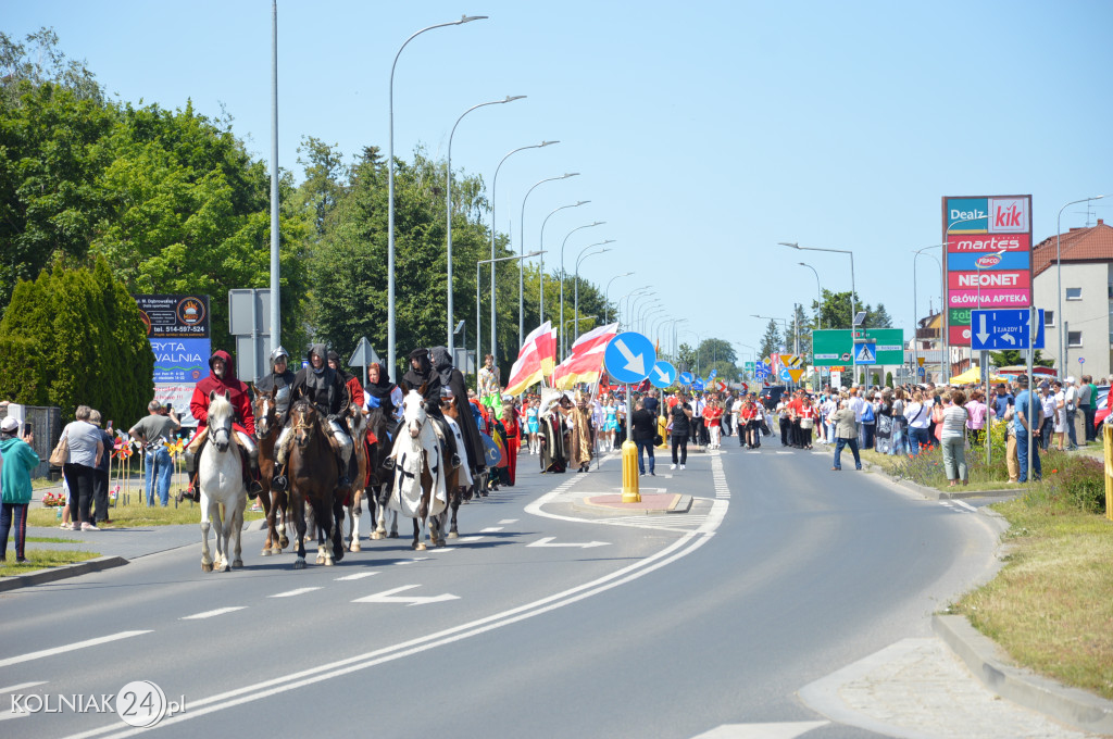 Korowód historyczny przeszedł ulicami Kolna