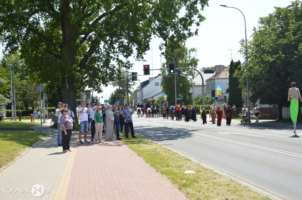 Korowód historyczny przeszedł ulicami Kolna