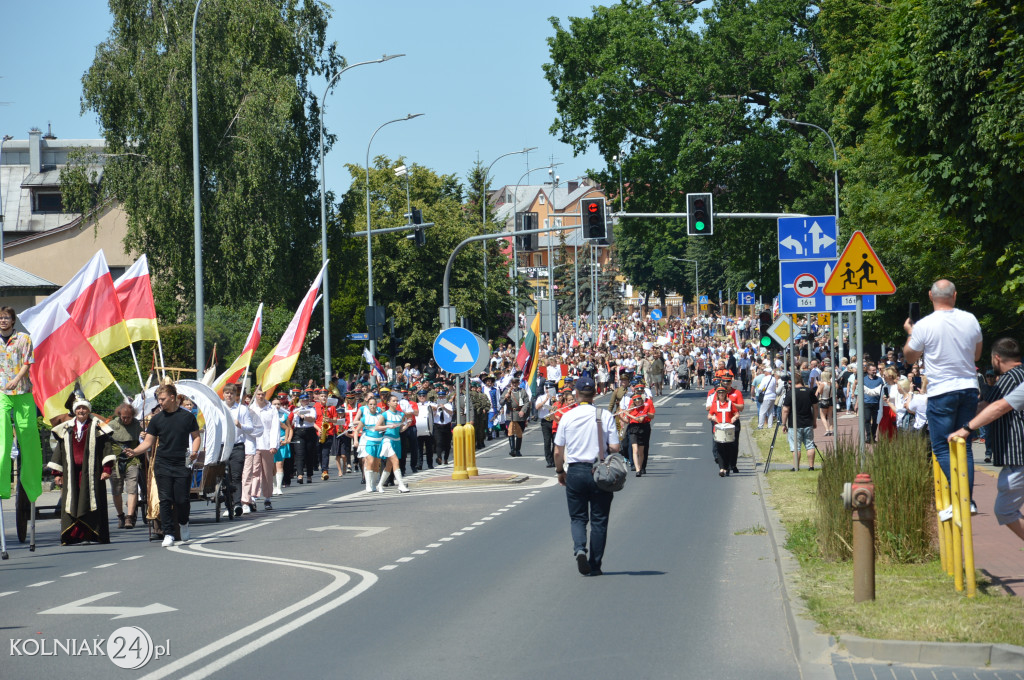 Korowód historyczny przeszedł ulicami Kolna