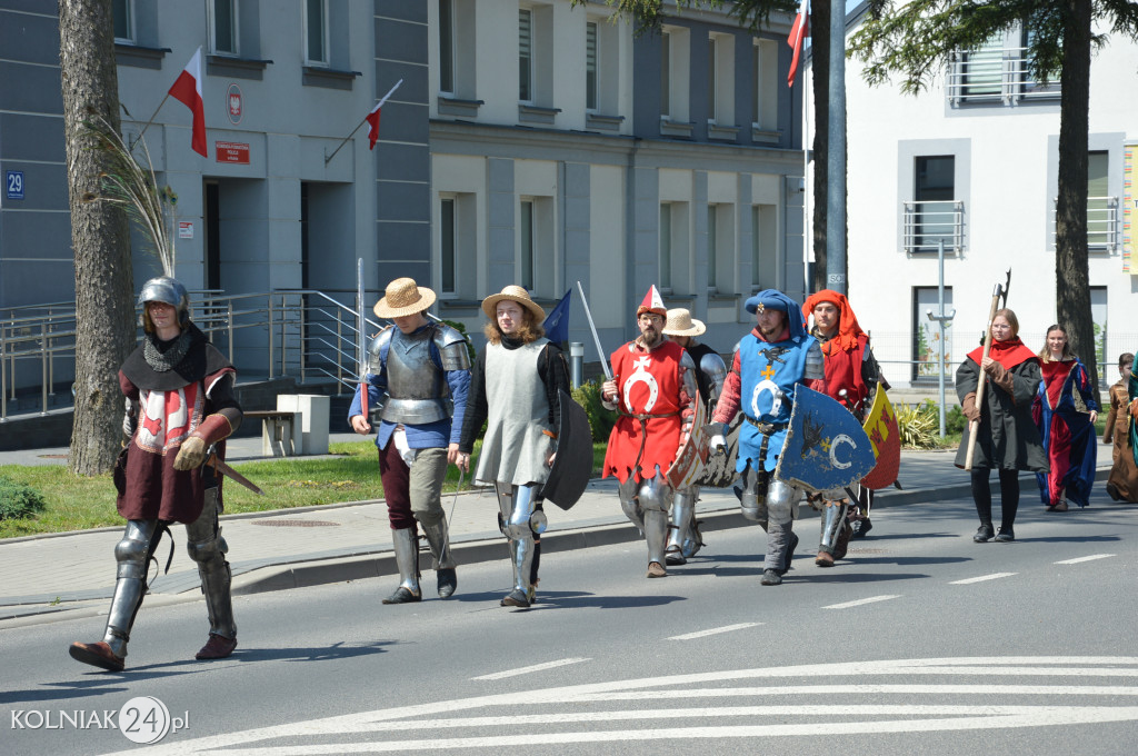 Korowód historyczny przeszedł ulicami Kolna