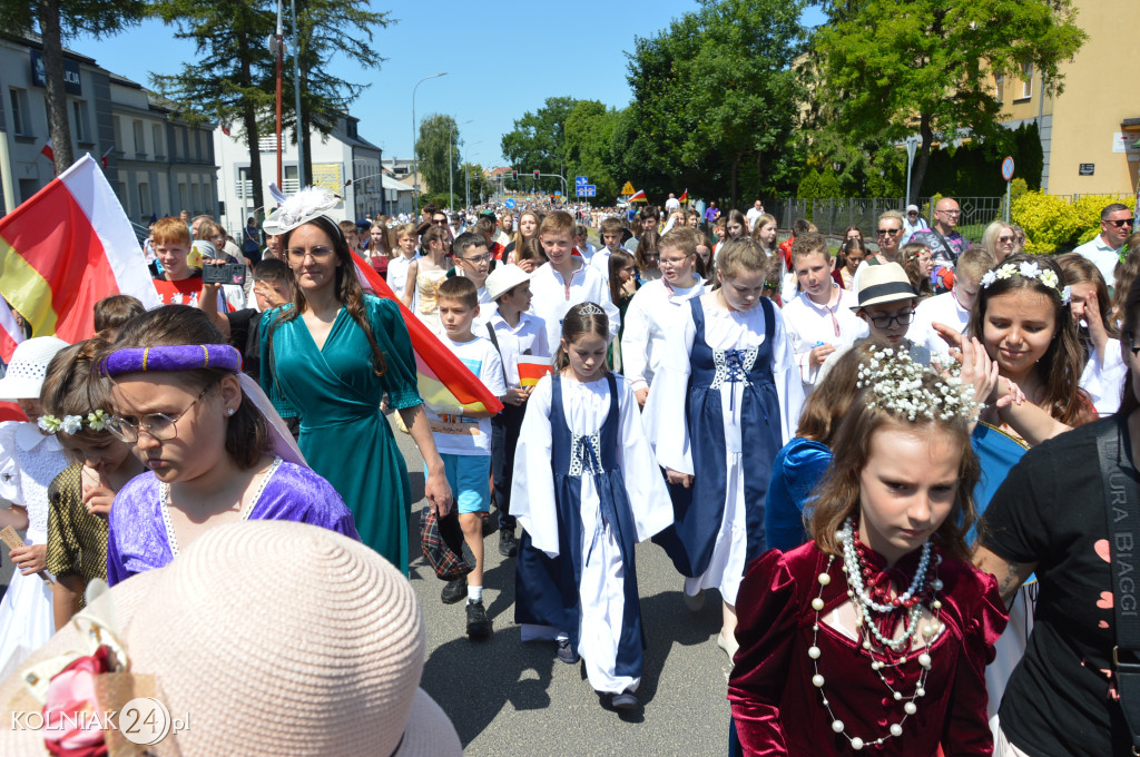 Korowód historyczny przeszedł ulicami Kolna