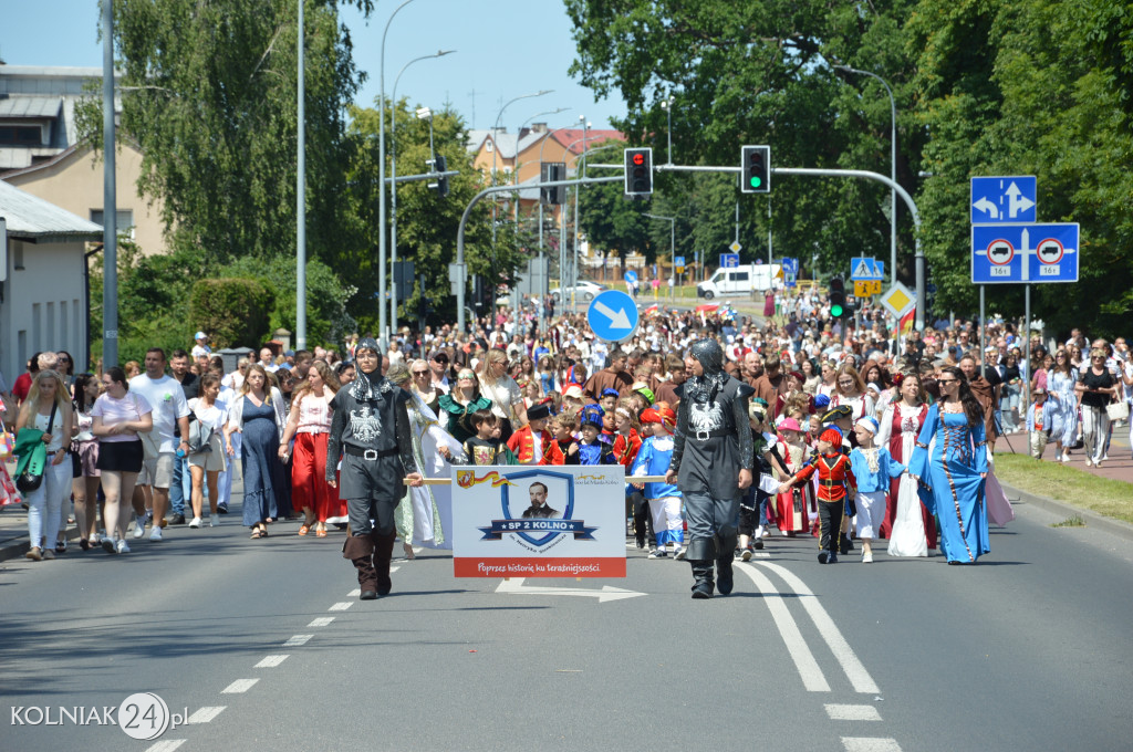Korowód historyczny przeszedł ulicami Kolna