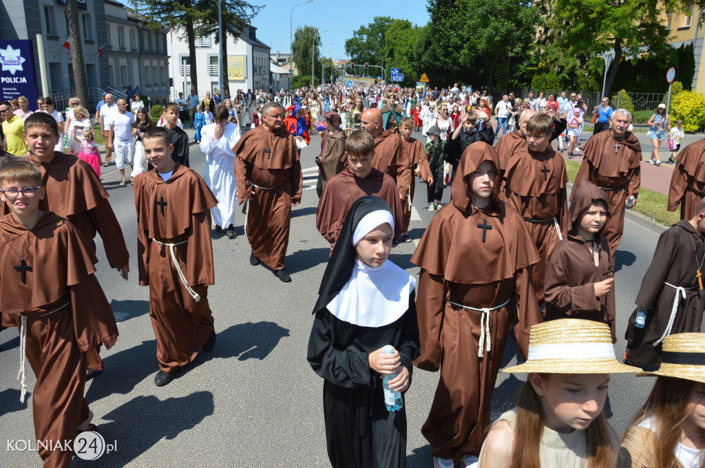 Korowód historyczny przeszedł ulicami Kolna