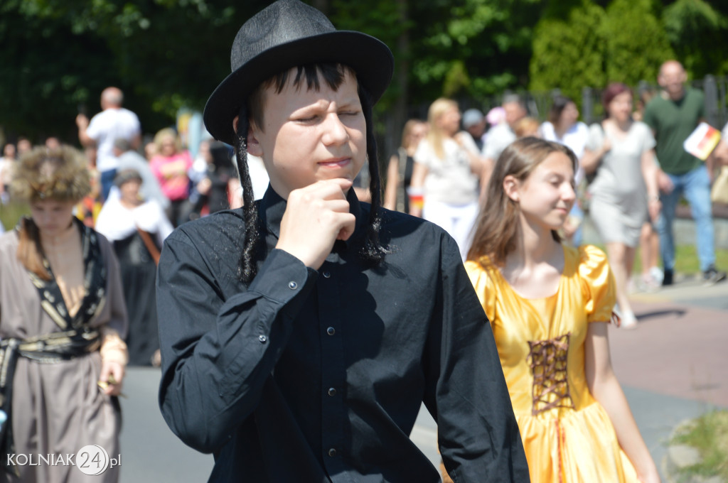 Korowód historyczny przeszedł ulicami Kolna