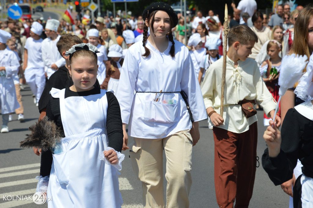 Korowód historyczny przeszedł ulicami Kolna