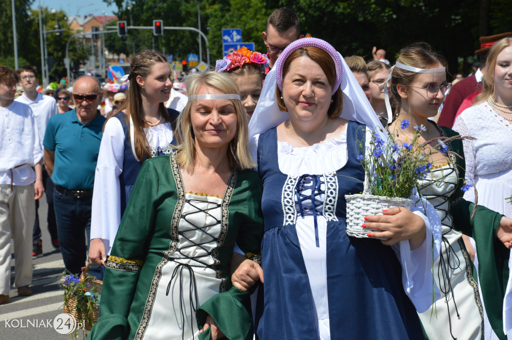 Korowód historyczny przeszedł ulicami Kolna