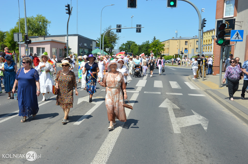 Korowód historyczny przeszedł ulicami Kolna