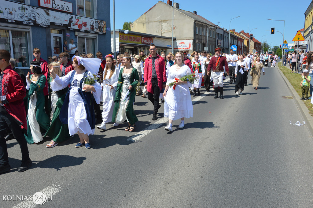 Korowód historyczny przeszedł ulicami Kolna